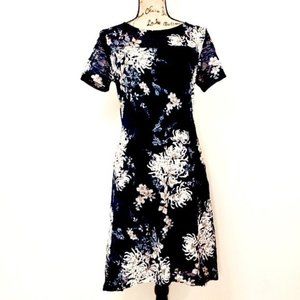 - Roz and Alle Super cute SUMMER dress.